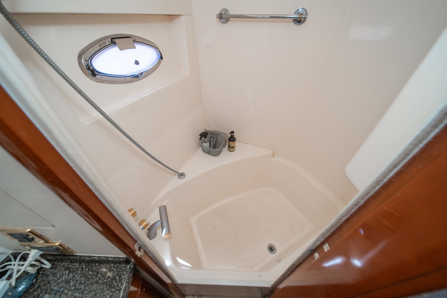 2003 Carver 530 Voyager Pilothouse... Located in Mission Beach... Offered By Yacht Coast Yacht Sales