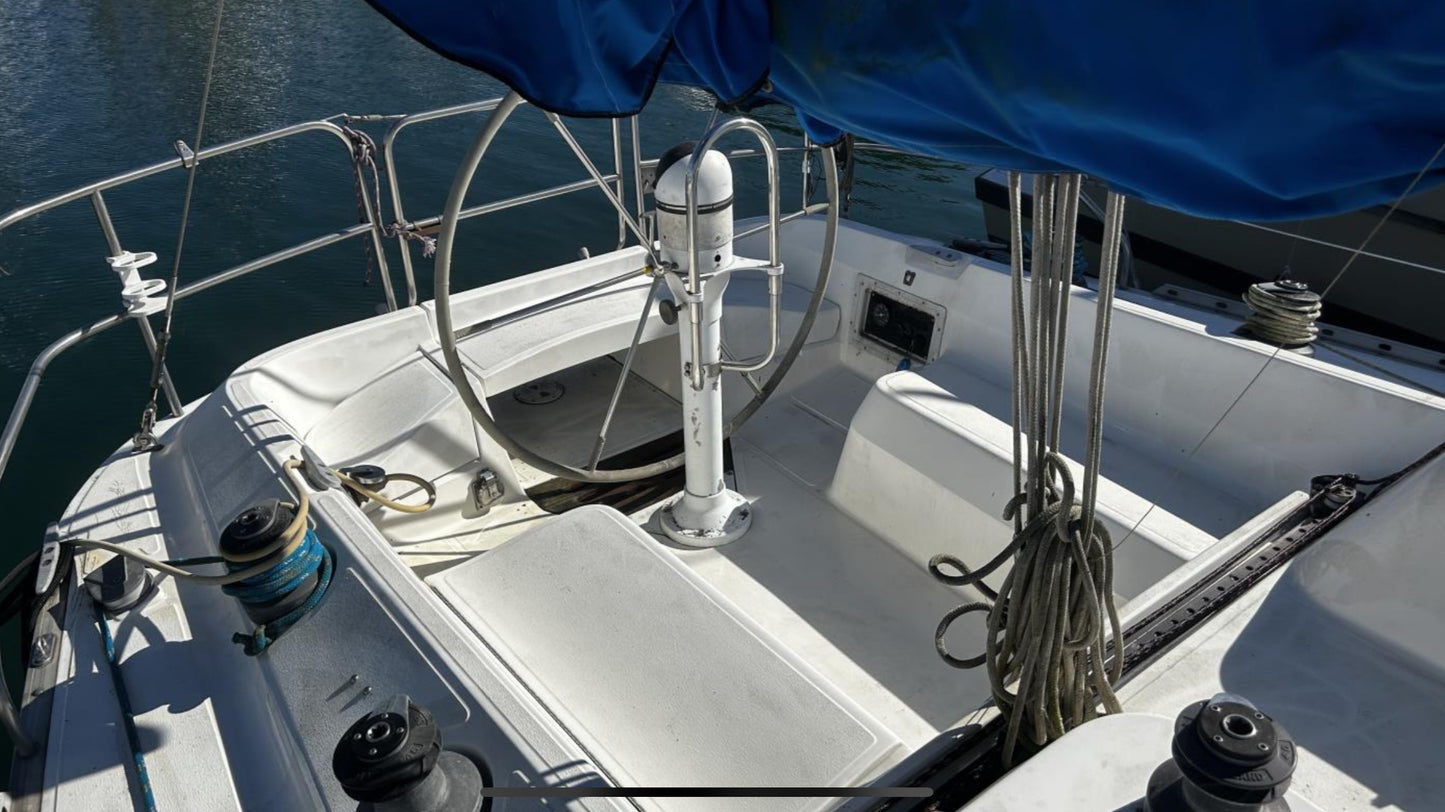 Sold! 1987 Hunter 37' Legend. For sale by Yacht Coast Yacht Sales San Diego, Ca