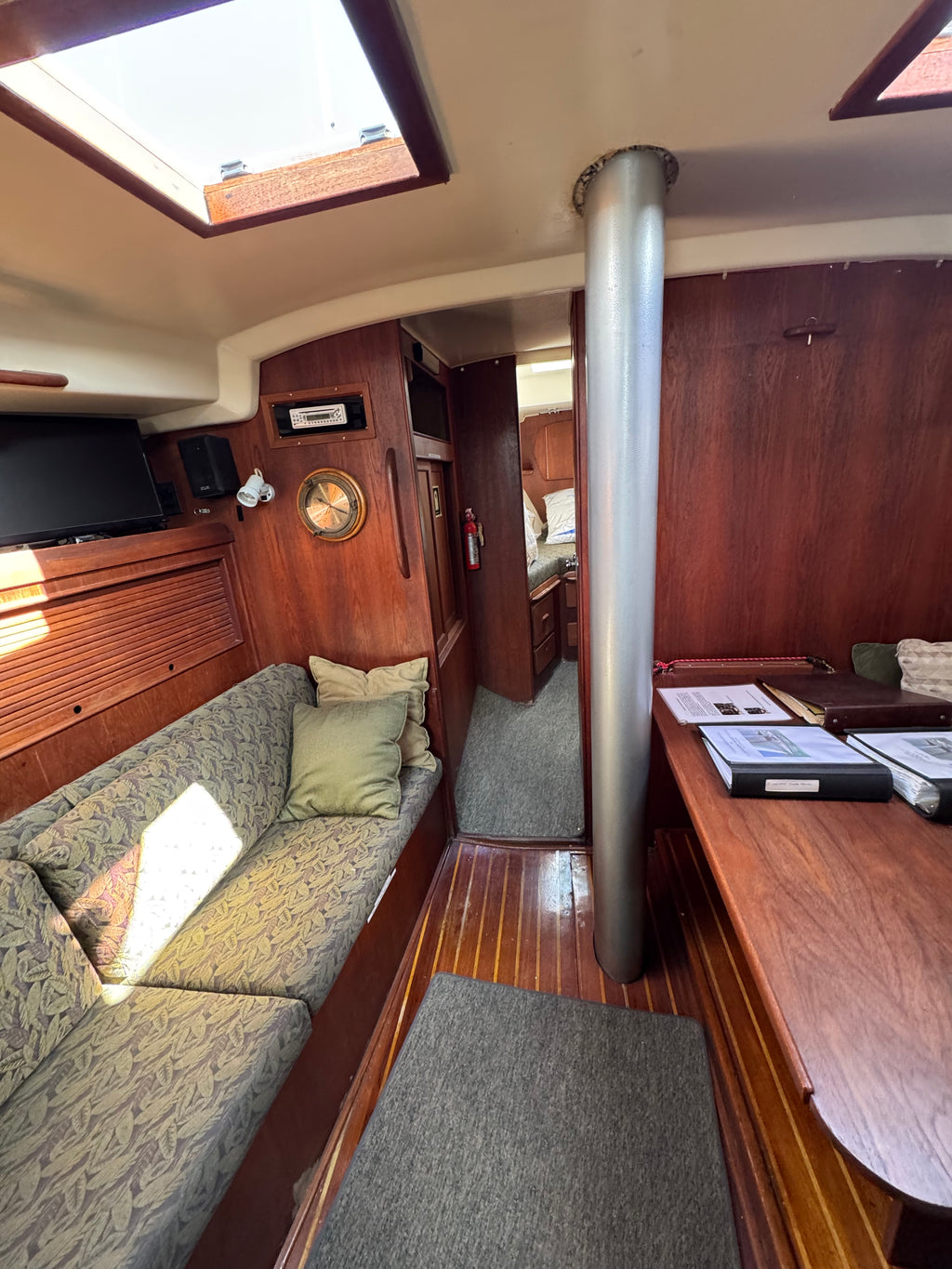 Sold! 1981 Morgan Out Island Center Cockpit Ketch Rig... Located in San Diego, Ca... Offered by Yacht Coast Yacht Sales