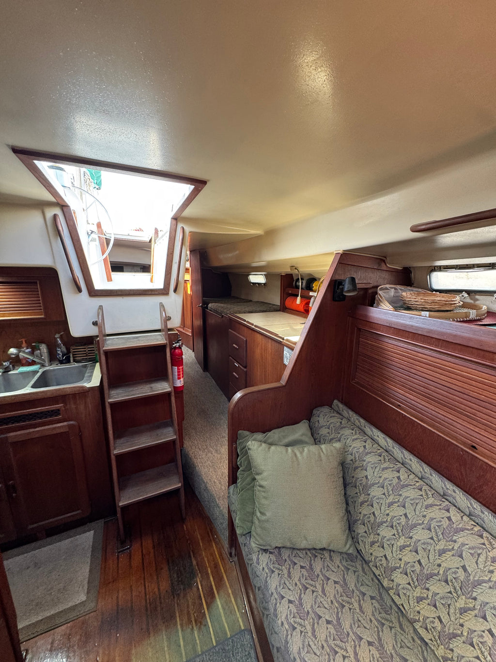 Sold! 1981 Morgan Out Island Center Cockpit Ketch Rig... Located in San Diego, Ca... Offered by Yacht Coast Yacht Sales