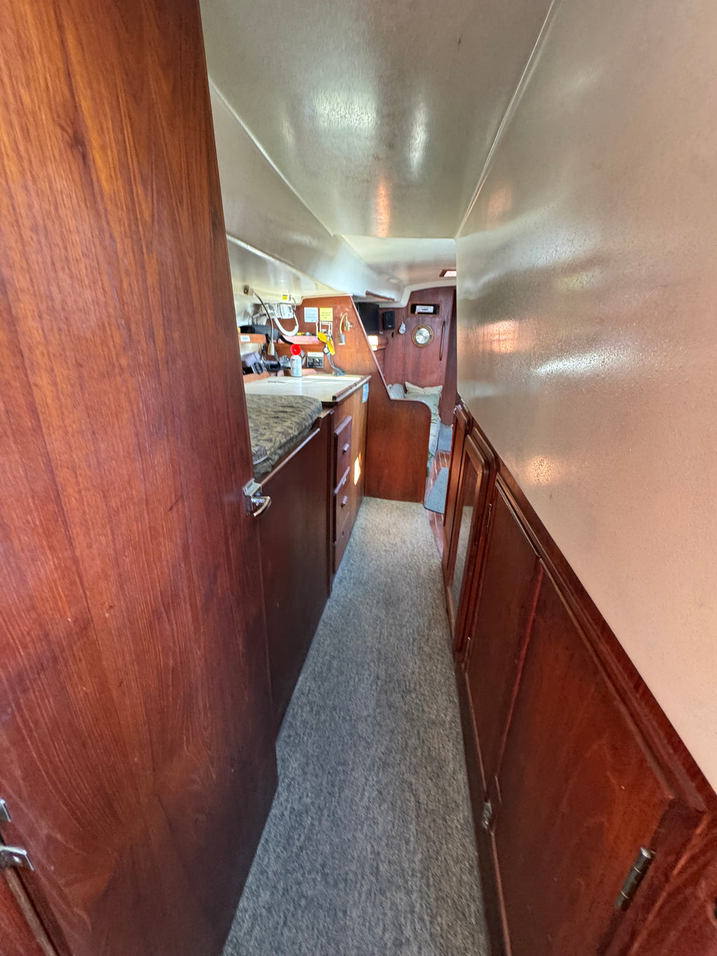 Sold! 1981 Morgan Out Island Center Cockpit Ketch Rig... Located in San Diego, Ca... Offered by Yacht Coast Yacht Sales