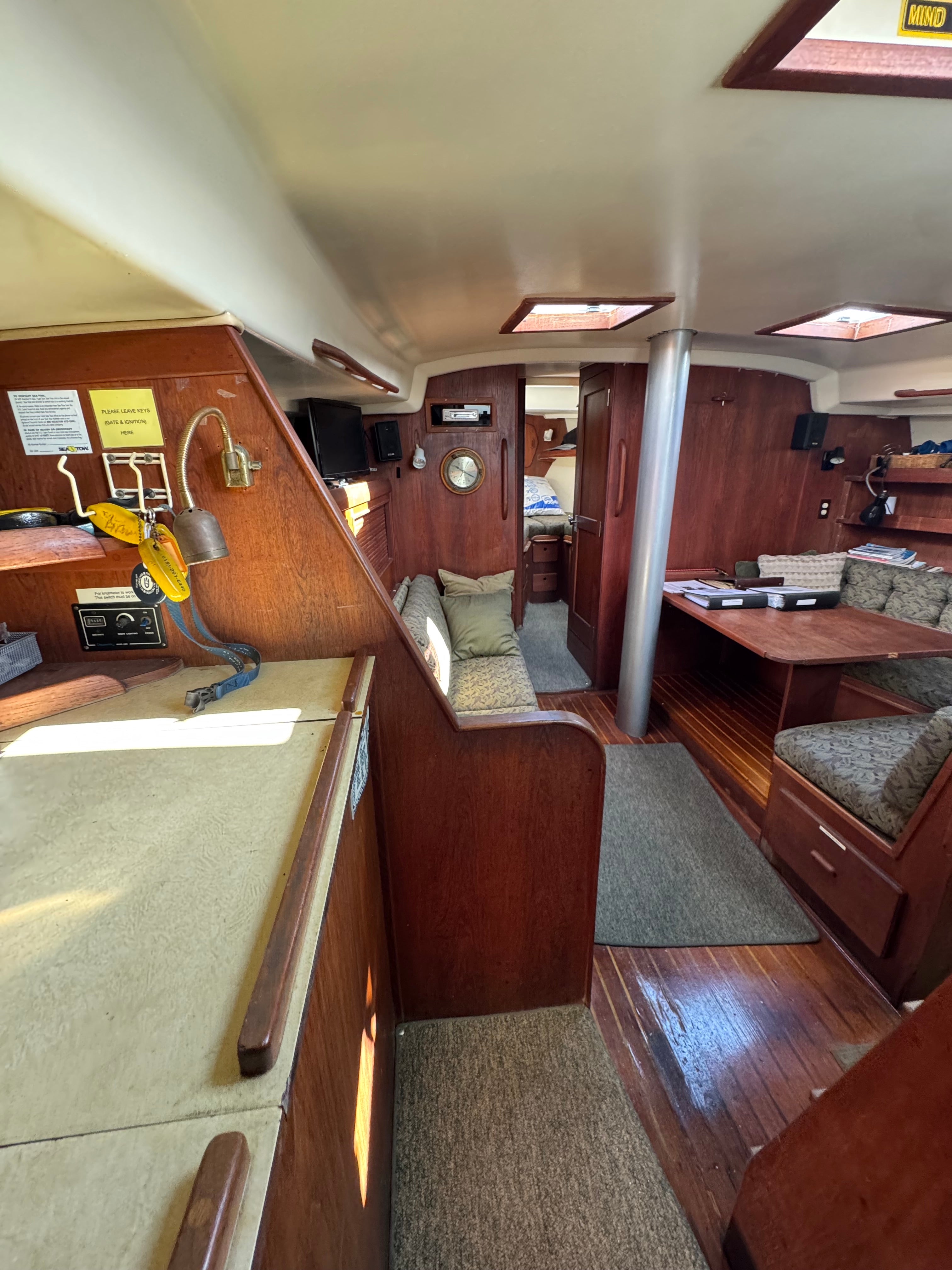 Sold! 1981 Morgan Out Island Center Cockpit Ketch Rig... Located in San Diego, Ca... Offered by Yacht Coast Yacht Sales