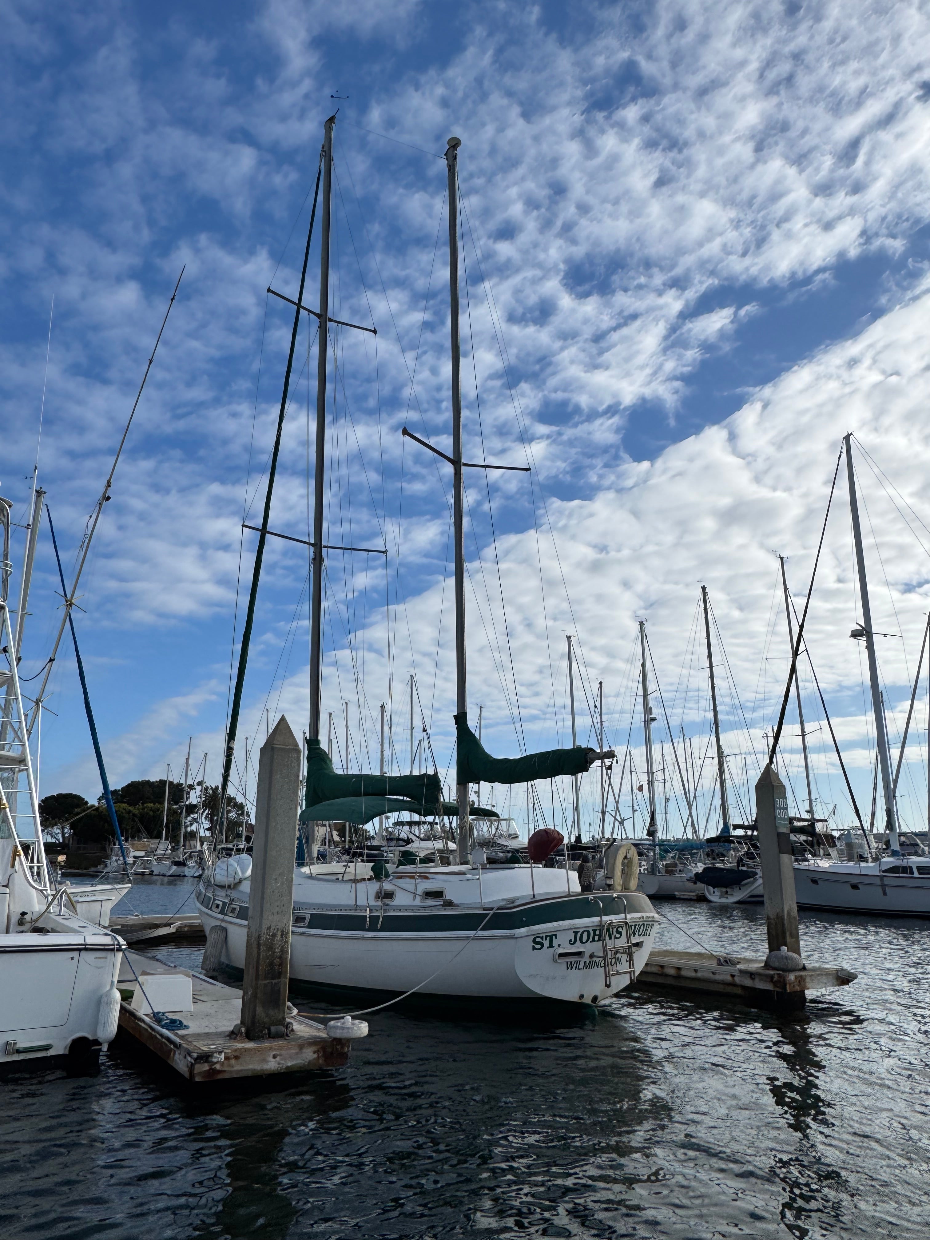 Sold! 1981 Morgan Out Island Center Cockpit Ketch Rig... Located in San Diego, Ca... Offered by Yacht Coast Yacht Sales