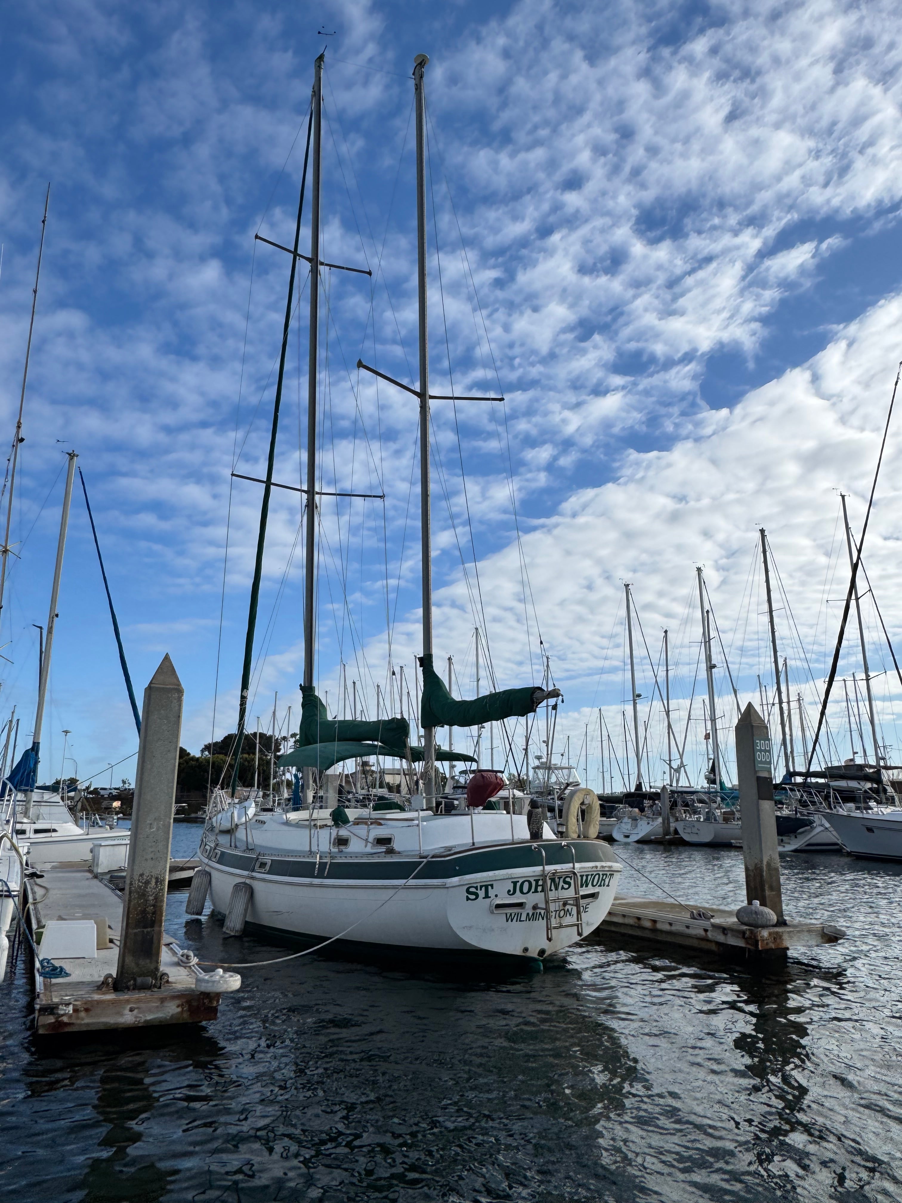 Sold! 1981 Morgan Out Island Center Cockpit Ketch Rig... Located in San Diego, Ca... Offered by Yacht Coast Yacht Sales