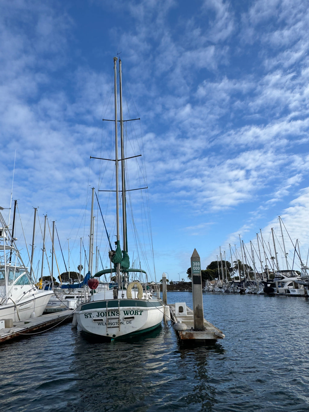 Sold! 1981 Morgan Out Island Center Cockpit Ketch Rig... Located in San Diego, Ca... Offered by Yacht Coast Yacht Sales