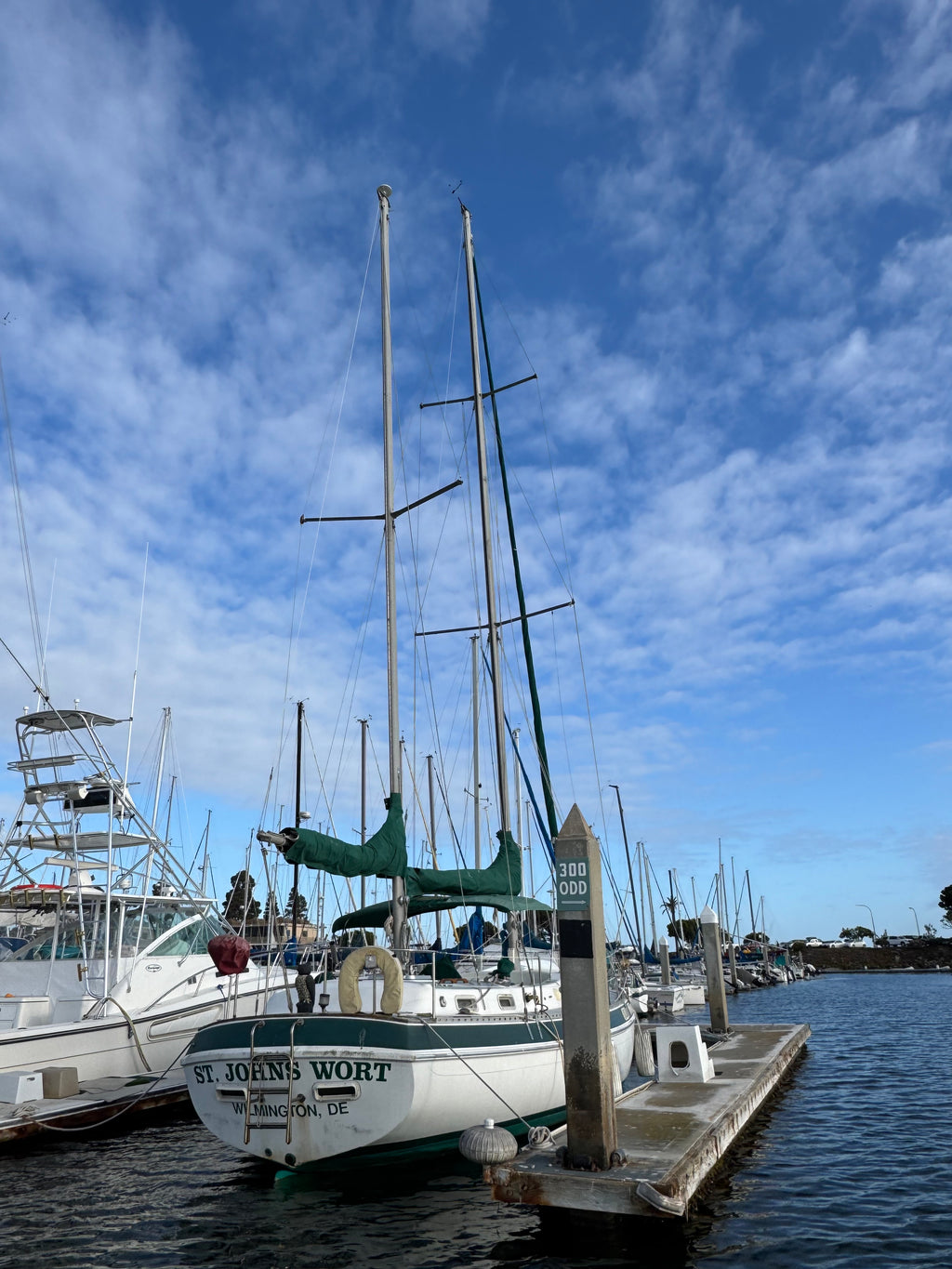 Sold! 1981 Morgan Out Island Center Cockpit Ketch Rig... Located in San Diego, Ca... Offered by Yacht Coast Yacht Sales