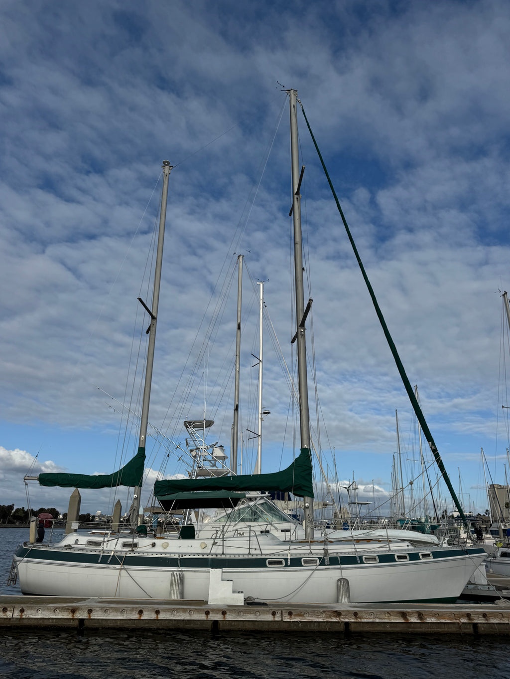Sold! 1981 Morgan Out Island Center Cockpit Ketch Rig... Located in San Diego, Ca... Offered by Yacht Coast Yacht Sales