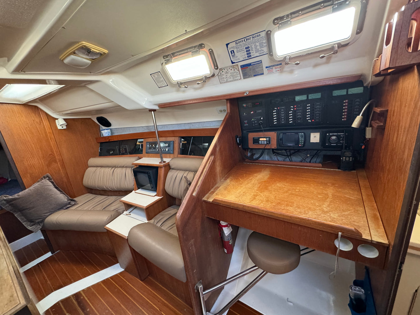 Sold! 1987 Hunter 37' Legend. For sale by Yacht Coast Yacht Sales San Diego, Ca