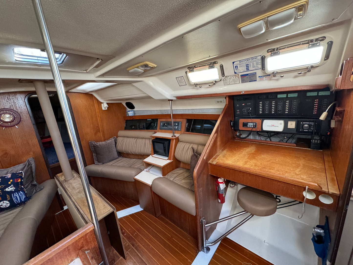 Sold! 1987 Hunter 37' Legend. For sale by Yacht Coast Yacht Sales San Diego, Ca