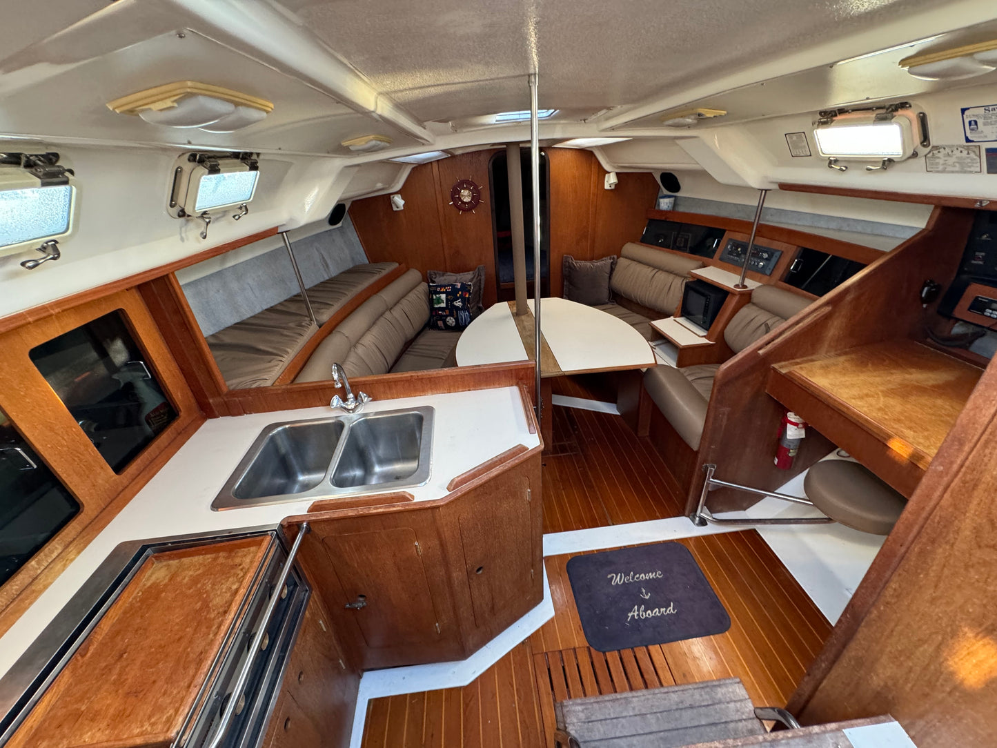 Sold! 1987 Hunter 37' Legend. For sale by Yacht Coast Yacht Sales San Diego, Ca