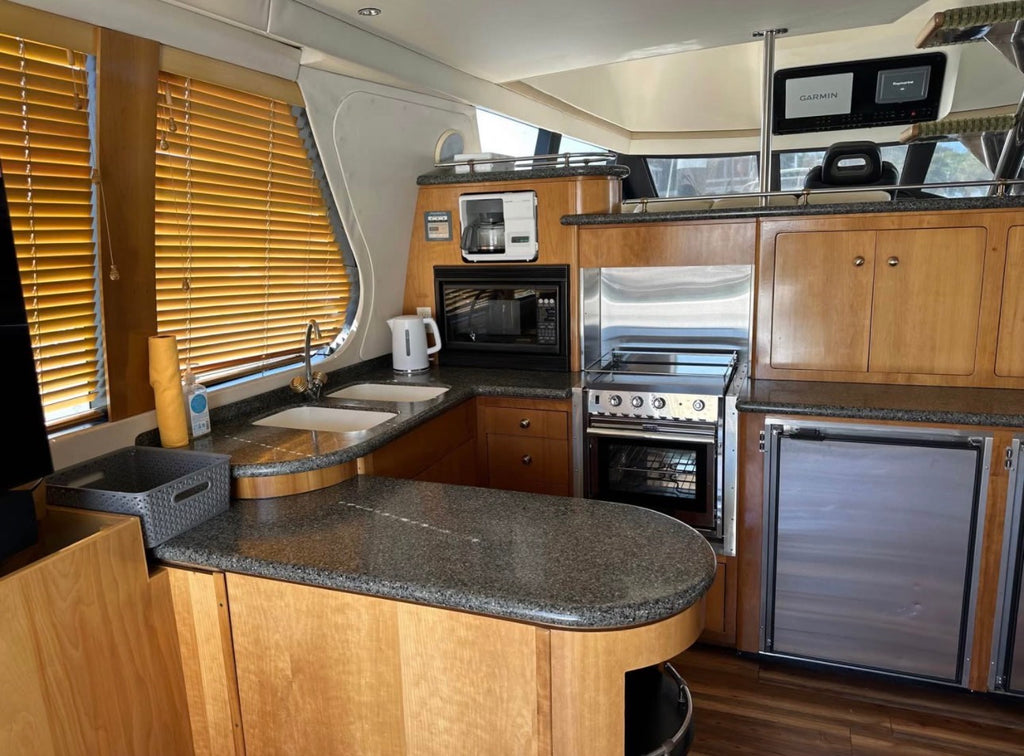 2000 Carver 530 Voyager Pilothouse... Located at our docks at 2353 Shelter Island, San Diego, Ca... Offered By Yacht Coast Yacht Sales