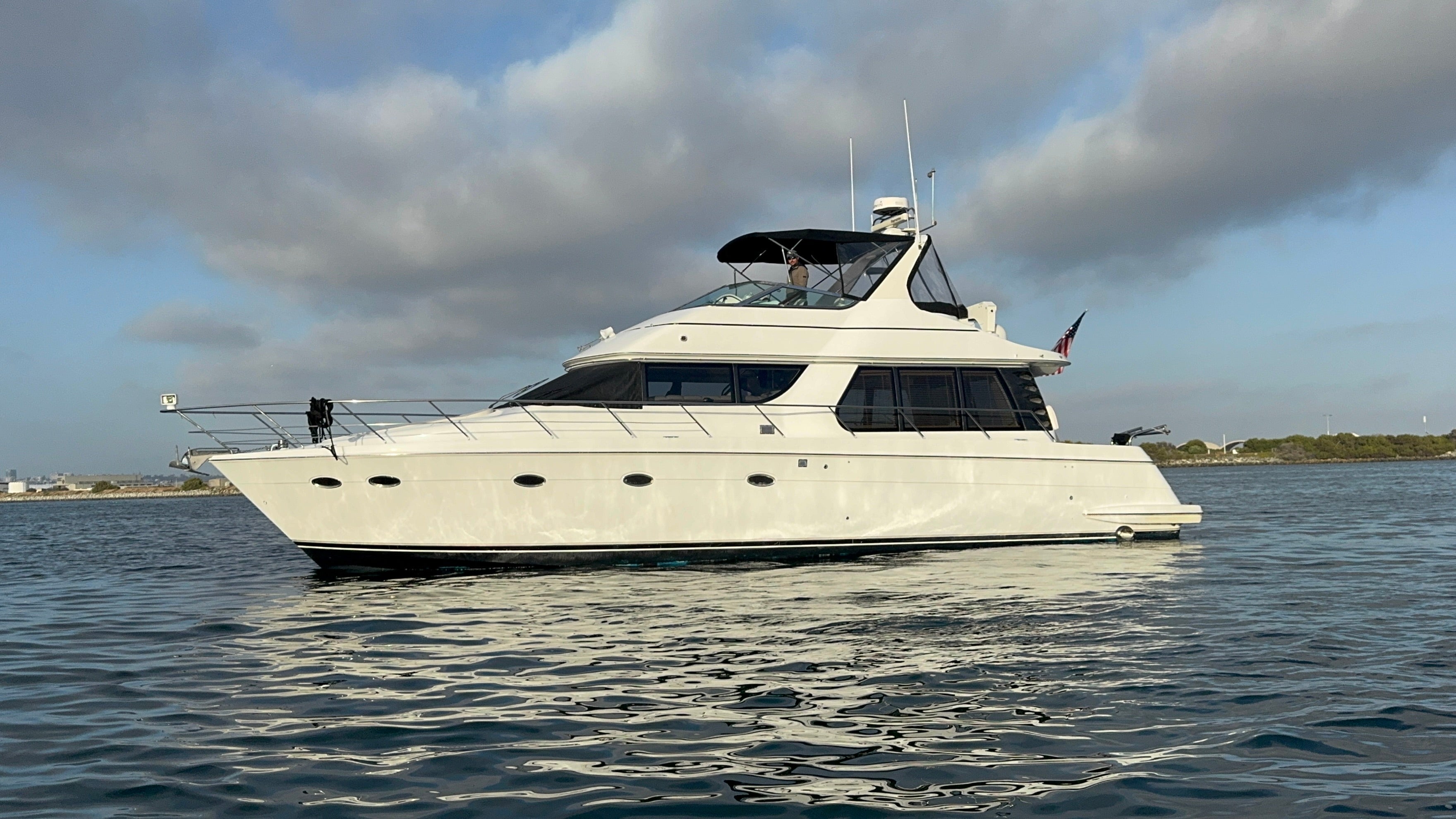 2000 Carver 530 Voyager Pilothouse... Located at our docks at 2353 Shelter Island, San Diego, Ca... Offered By Yacht Coast Yacht Sales