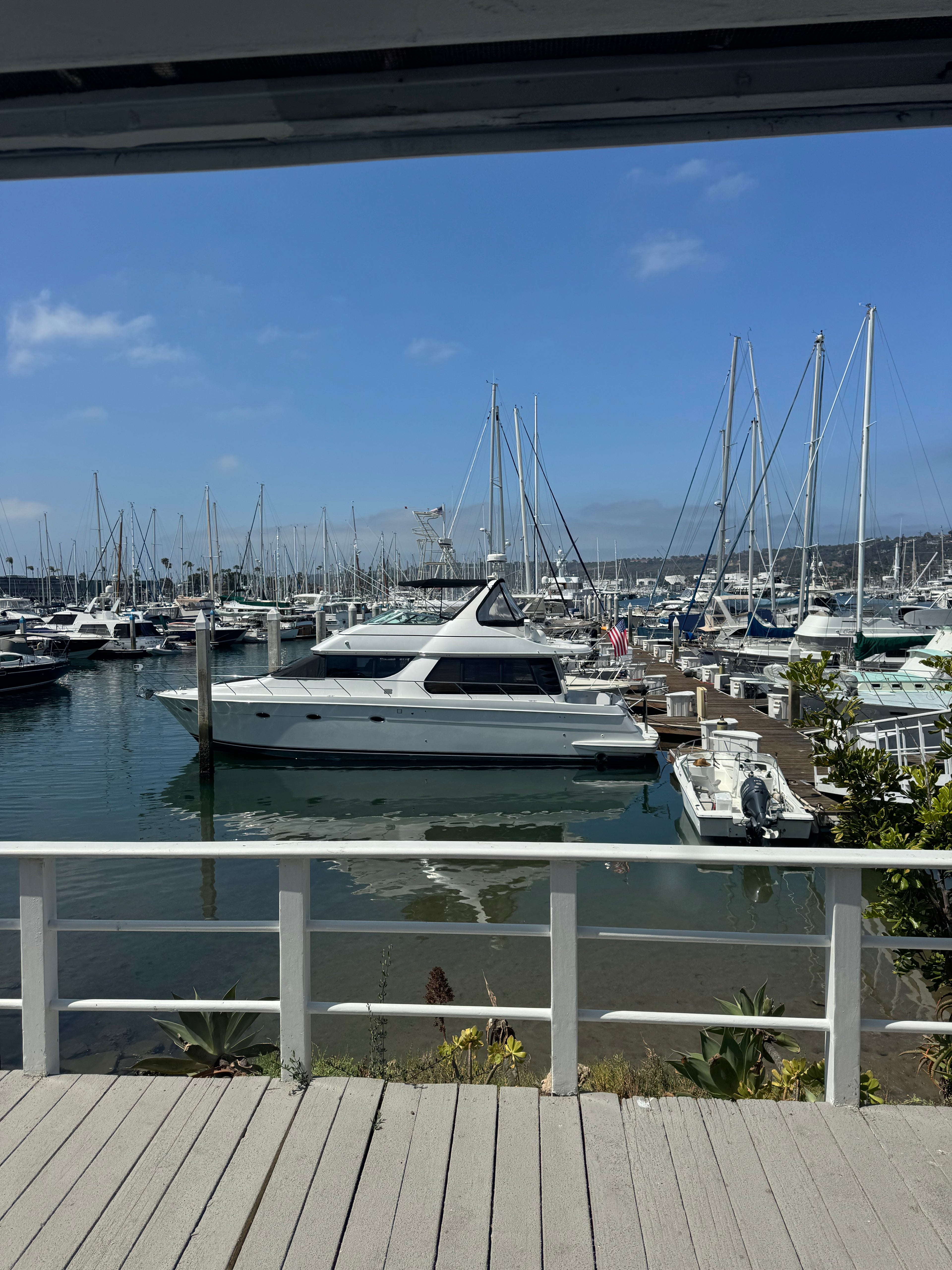 2000 Carver 530 Voyager Pilothouse... Located at our docks at 2353 Shelter Island, San Diego, Ca... Offered By Yacht Coast Yacht Sales