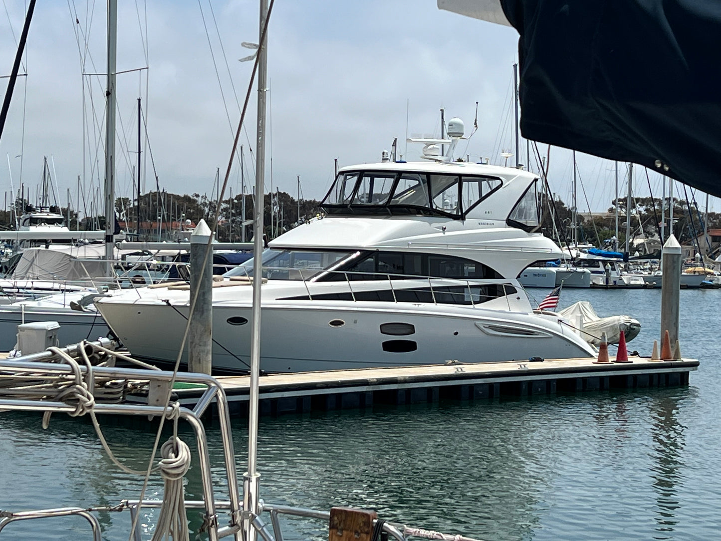 2013 Meridian 441... Located in Ventura Harbor, Ca... Offered by Yacht Coast Yacht Sales