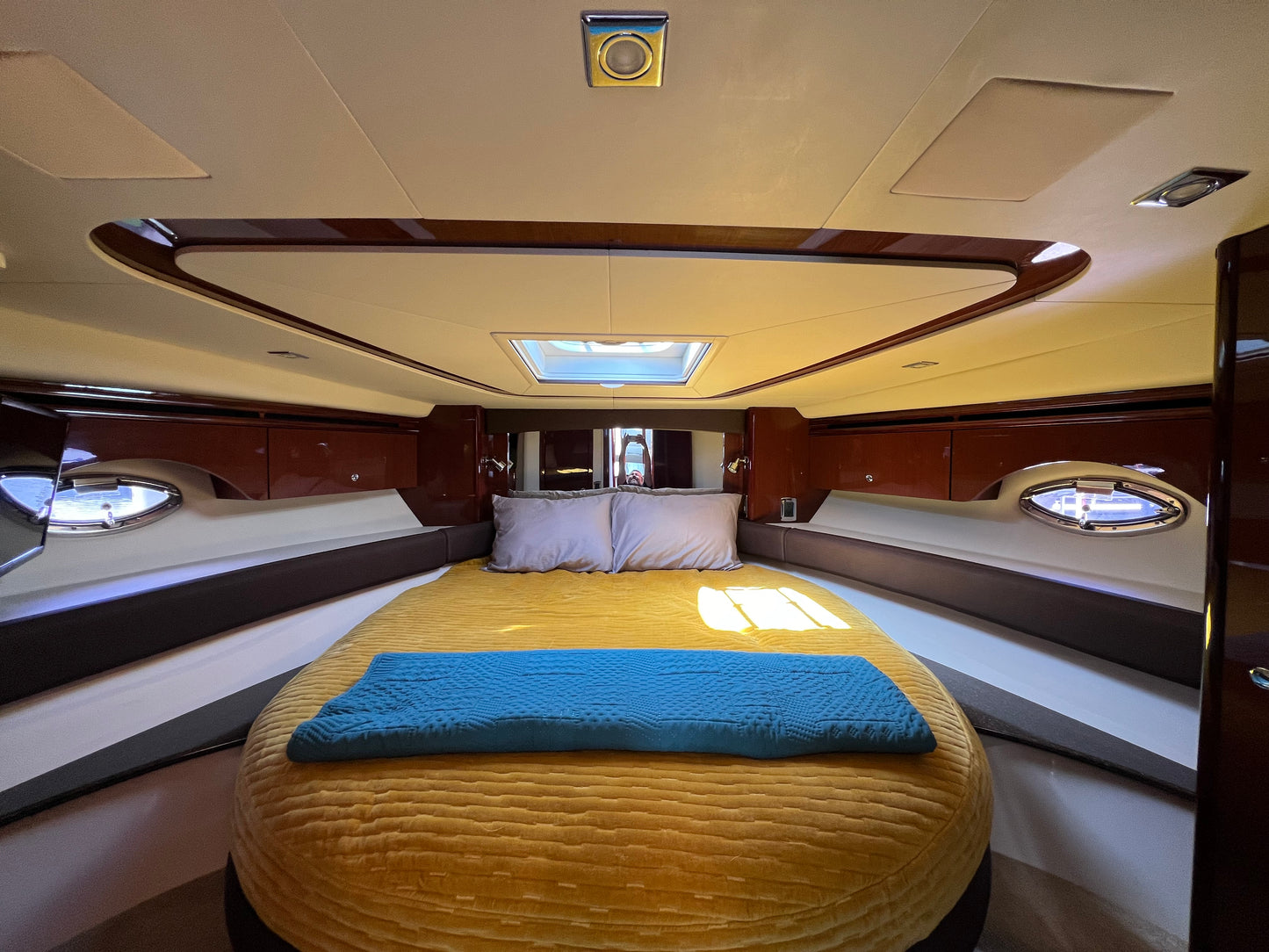 2013 Meridian 441... Located in Ventura Harbor, Ca... Offered by Yacht Coast Yacht Sales
