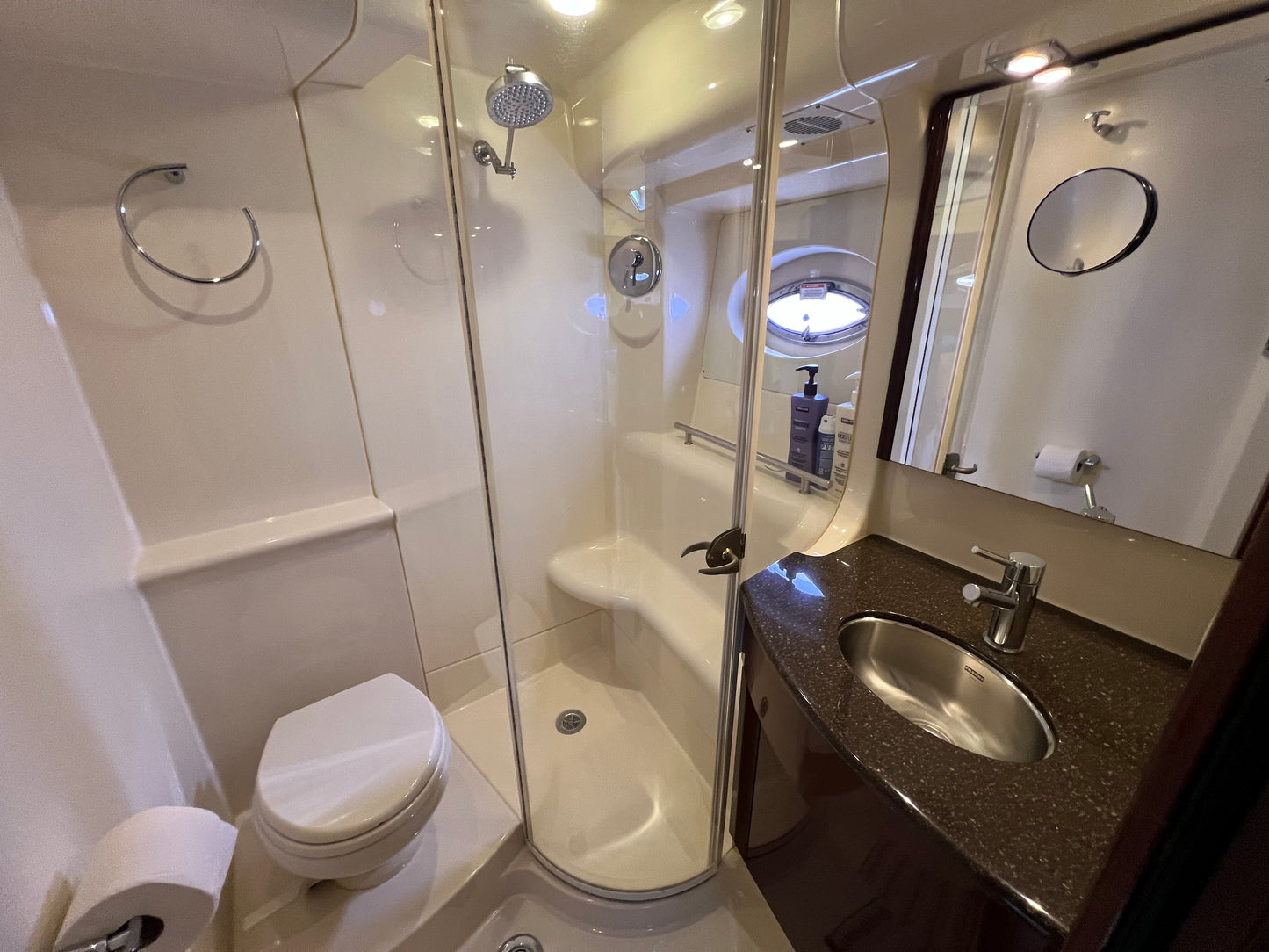 2013 Meridian 441... Located in Ventura Harbor, Ca... Offered by Yacht Coast Yacht Sales