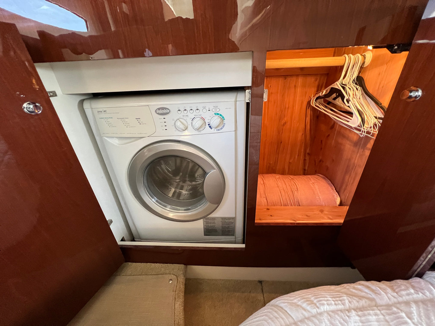 2013 Meridian 441... Located in Ventura Harbor, Ca... Offered by Yacht Coast Yacht Sales