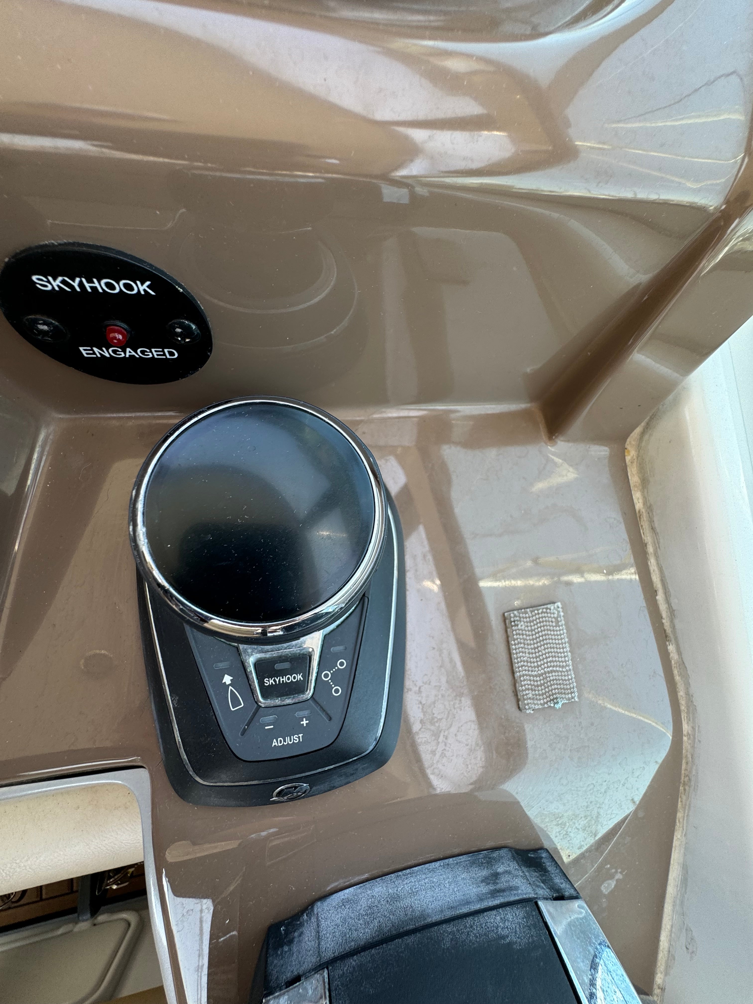 2018 Crownline 350 SY... Located in San Diego Ca...Offered By Yacht Coast Yacht Sales