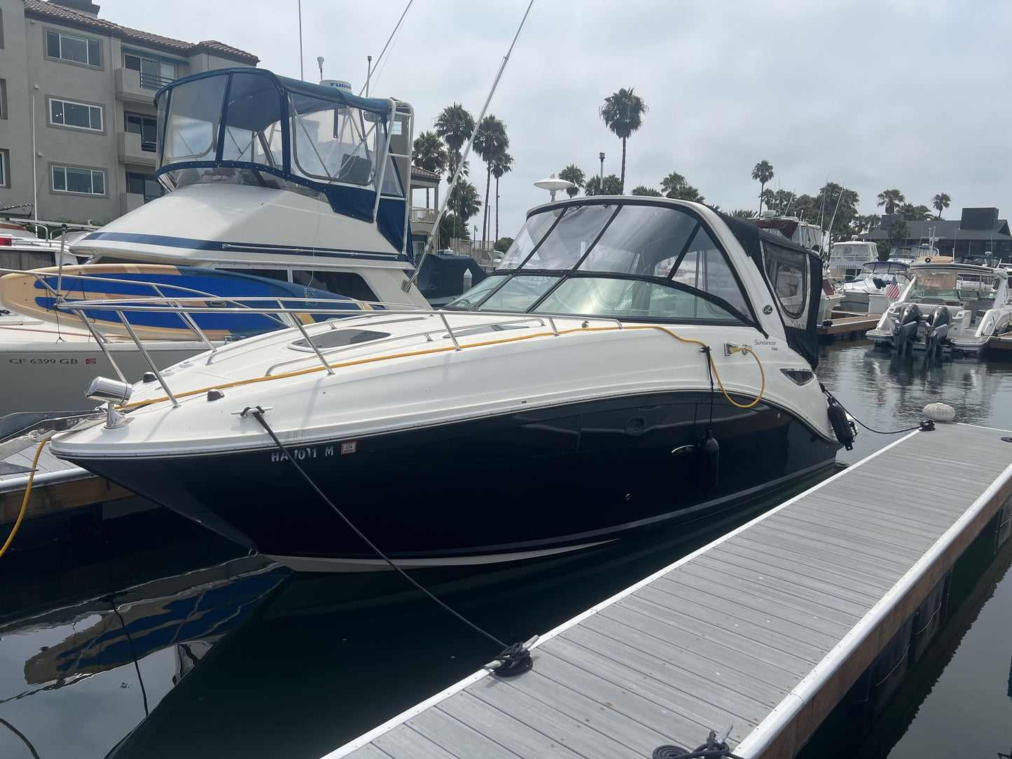 2016 Sea Ray Sundancer 260... Located in Huntington Beach, Ca... Offered By Yacht Coast Yacht Sales