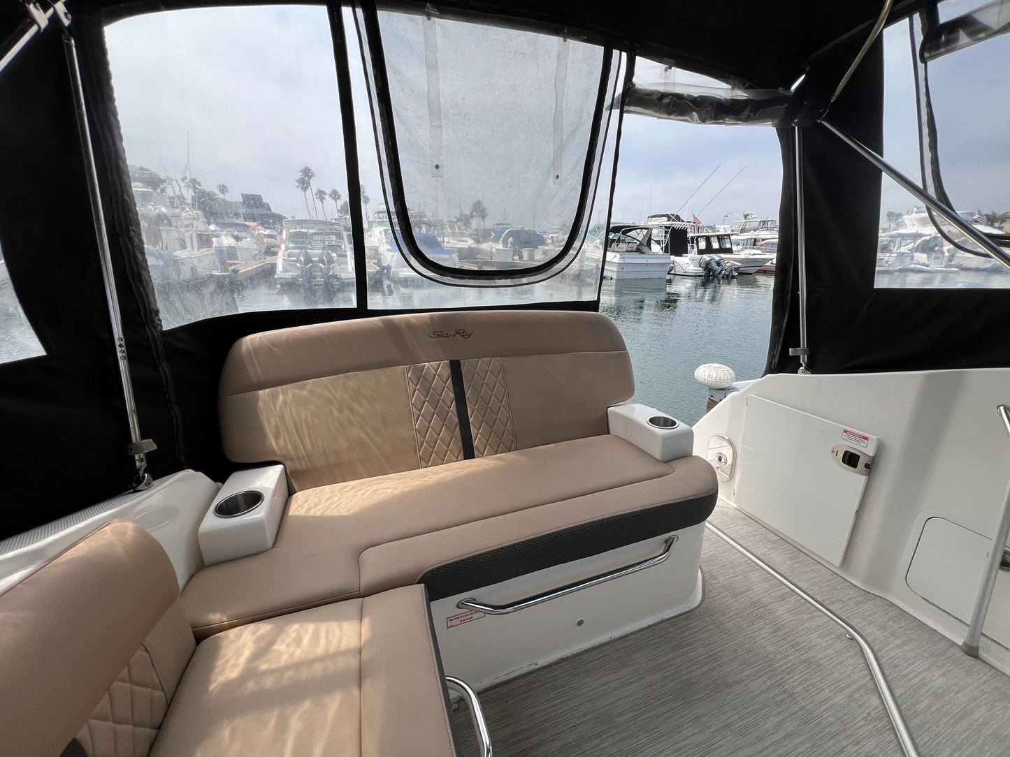 2016 Sea Ray Sundancer 260... Located in Huntington Beach, Ca... Offered By Yacht Coast Yacht Sales
