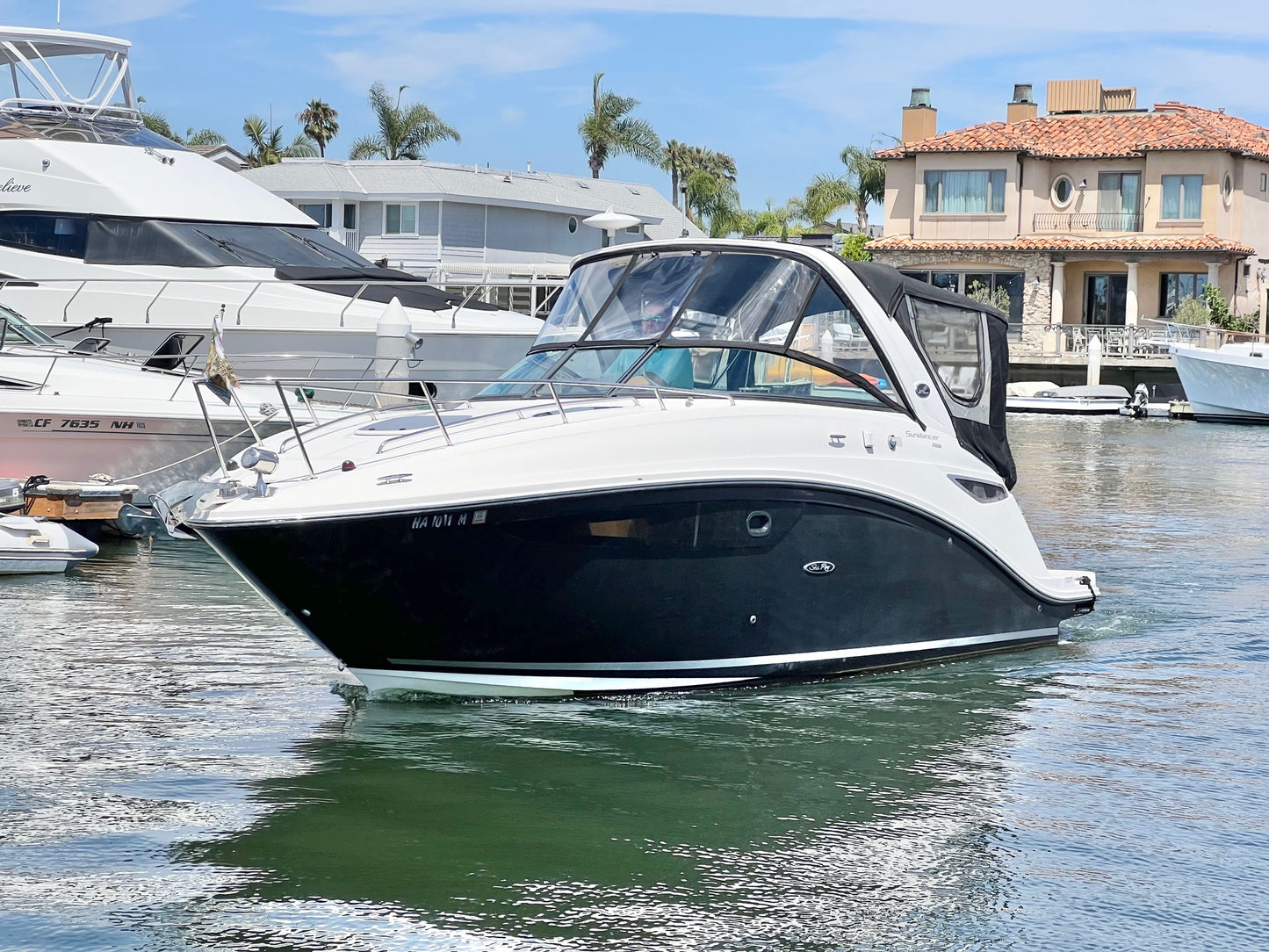 2016 Sea Ray Sundancer 260... Located in Huntington Beach, Ca... Offered By Yacht Coast Yacht Sales