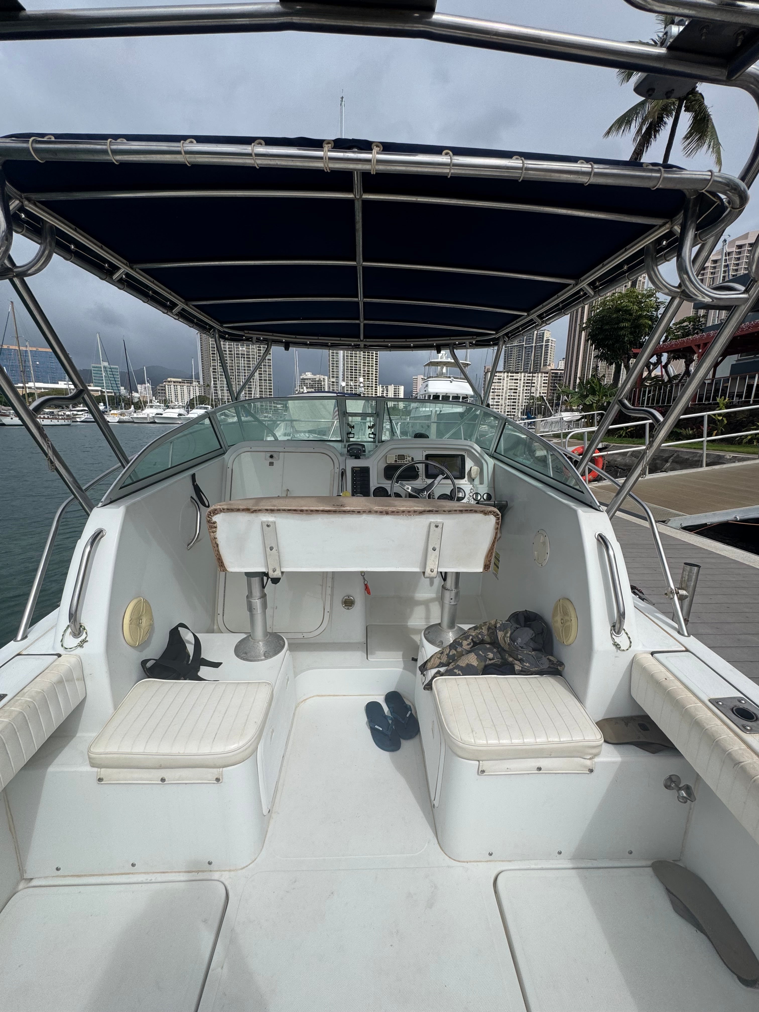 2004 Glacier Bay 2260 Isle Runner... Located in Honolulu, Hawaii... Offered By Yacht Coast Yacht Sales