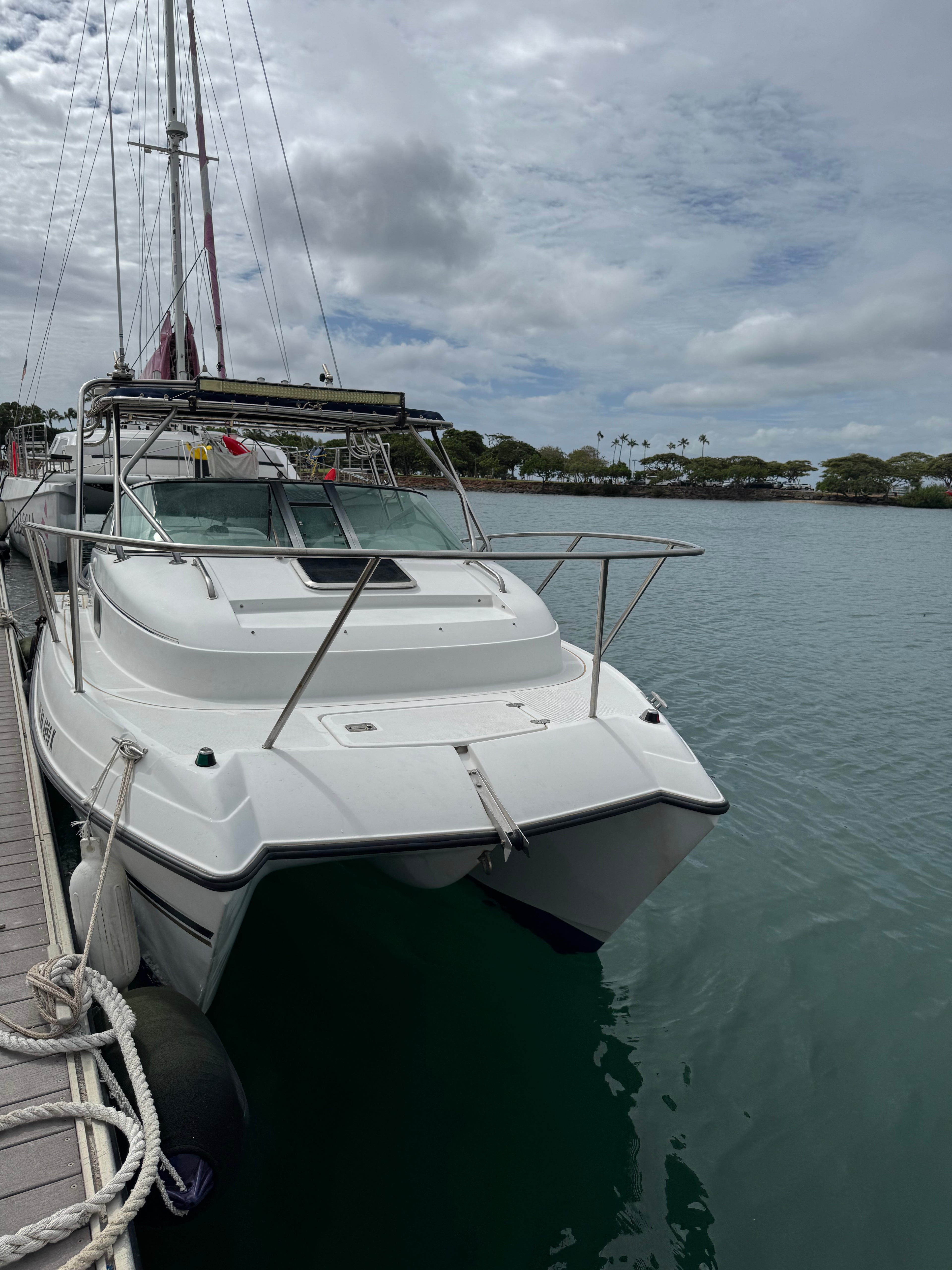 2004 Glacier Bay 2260 Isle Runner... Located in Honolulu, Hawaii... Offered By Yacht Coast Yacht Sales