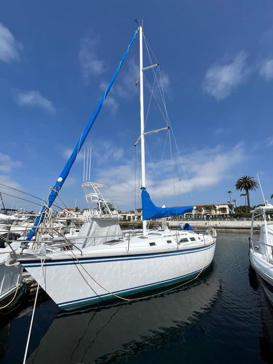 1983 Hunter 34 Sailboat. Located on Shelter Island, San Diego... Offered by Yacht Coast Yacht Sales