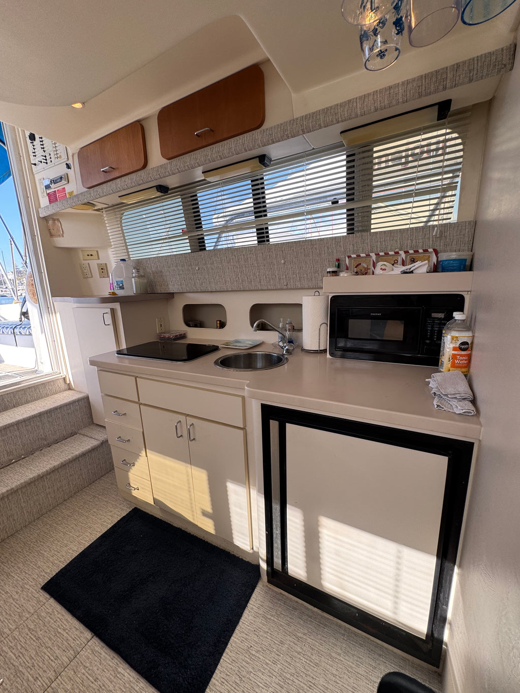 Sold! 1998 Mainship 31 Sedan Bridge... Located in Coronado, Ca... Offered By Yacht Coast Yacht Sales