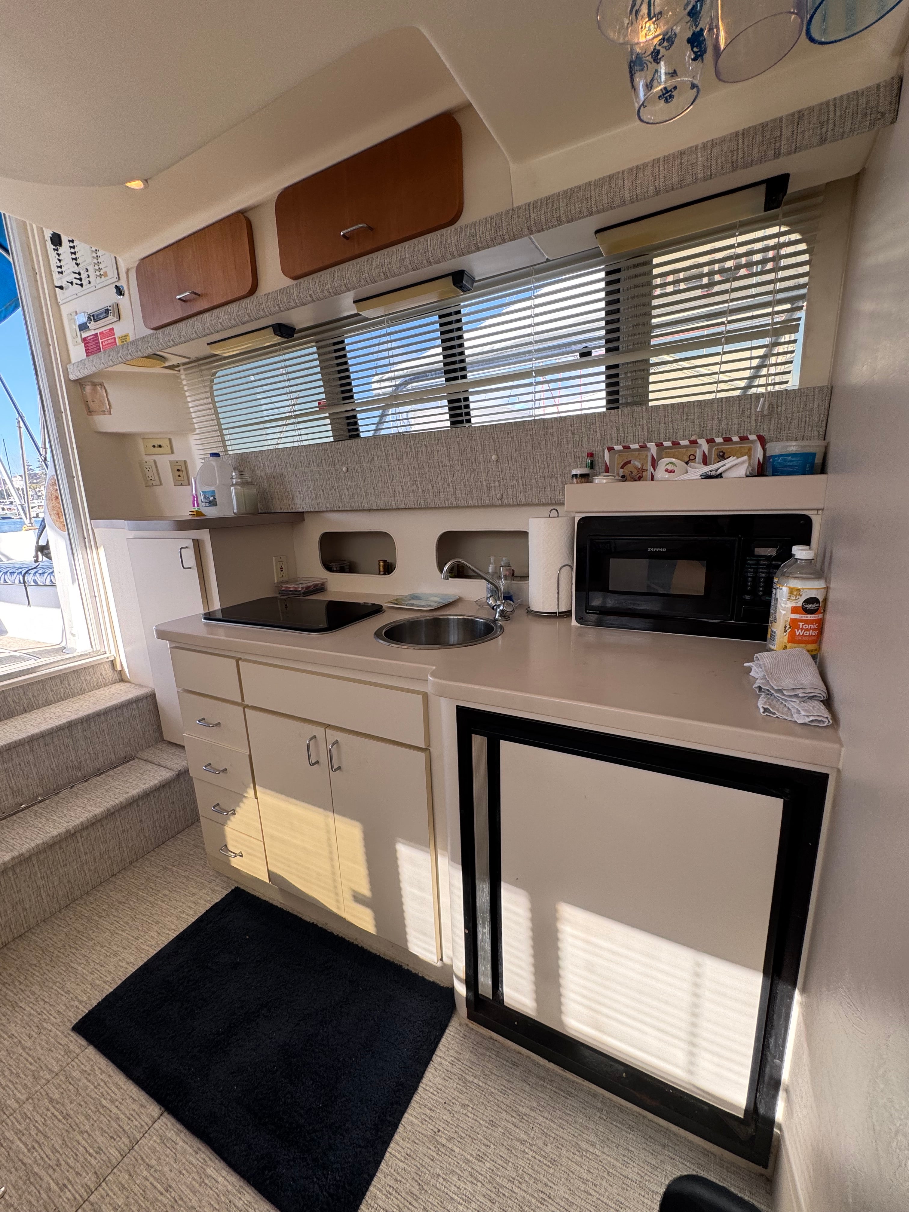 Sold! 1998 Mainship 31 Sedan Bridge... Located in Coronado, Ca... Offered By Yacht Coast Yacht Sales