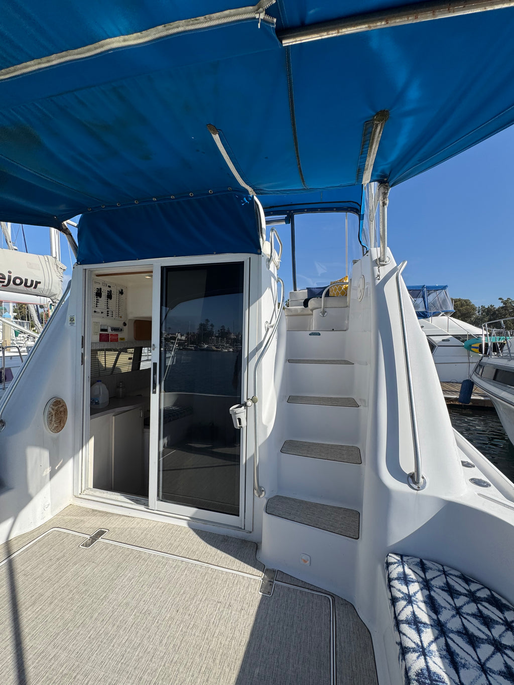 Sold! 1998 Mainship 31 Sedan Bridge... Located in Coronado, Ca... Offered By Yacht Coast Yacht Sales
