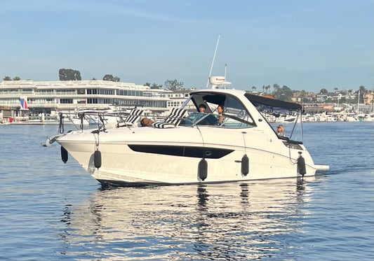 2016 Sea Ray Sundancer 310... Located in Newport Beach, Ca... Offered By Yacht Coast Yacht Sales