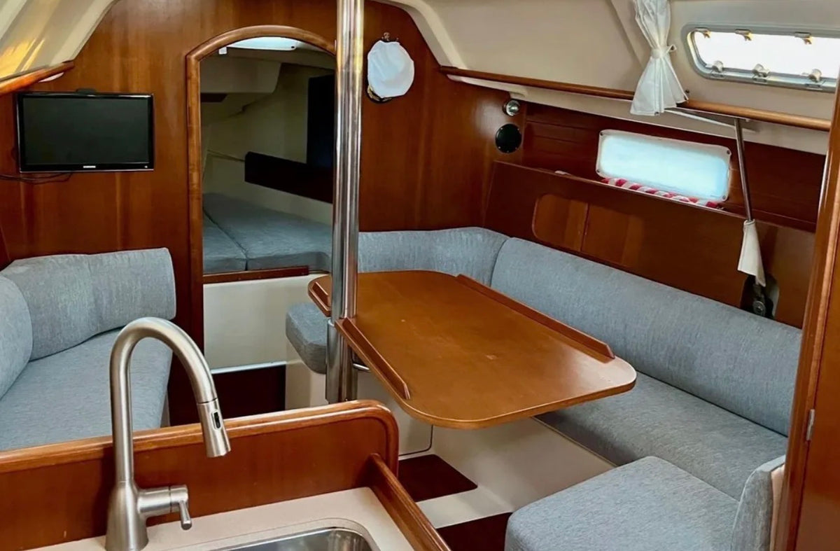 1999 Beneteau 321 – Awesome Coastal Cruiser Located in Coronado, Ca... Offered By Yacht Coast Yacht Sales