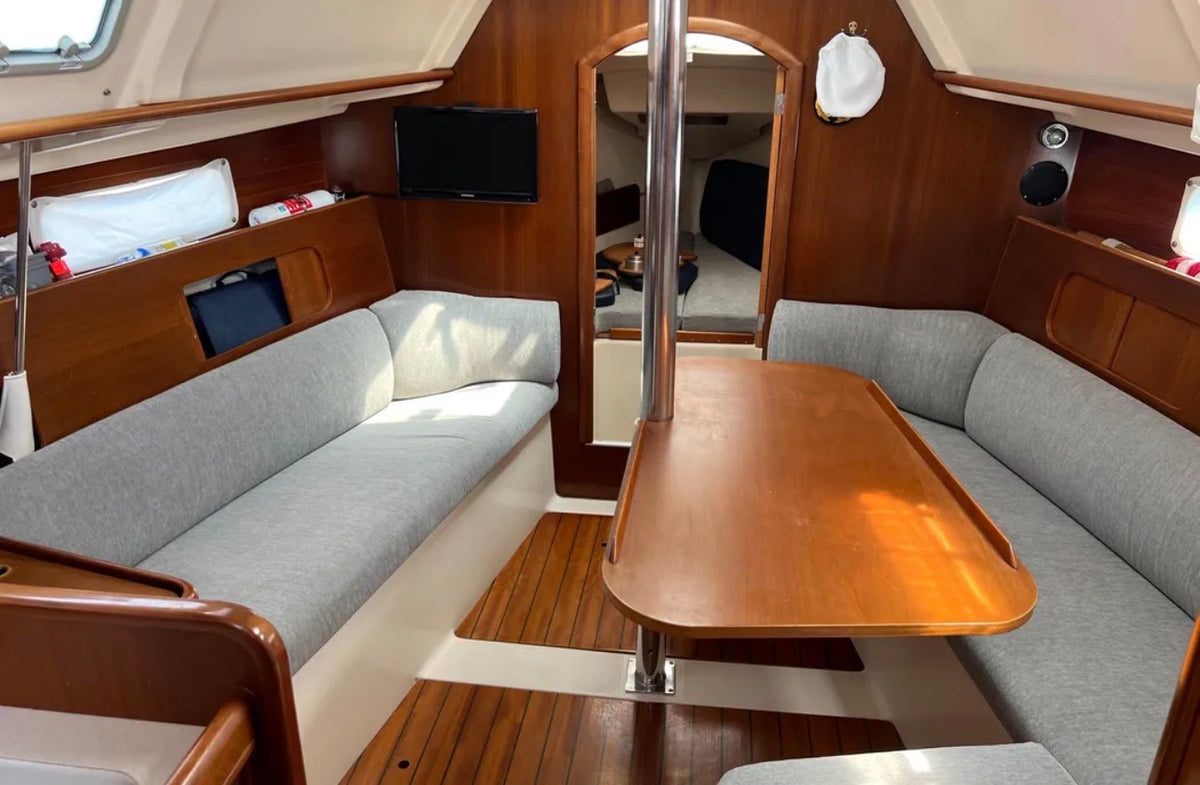 1999 Beneteau 321 – Awesome Coastal Cruiser Located in Coronado, Ca... Offered By Yacht Coast Yacht Sales