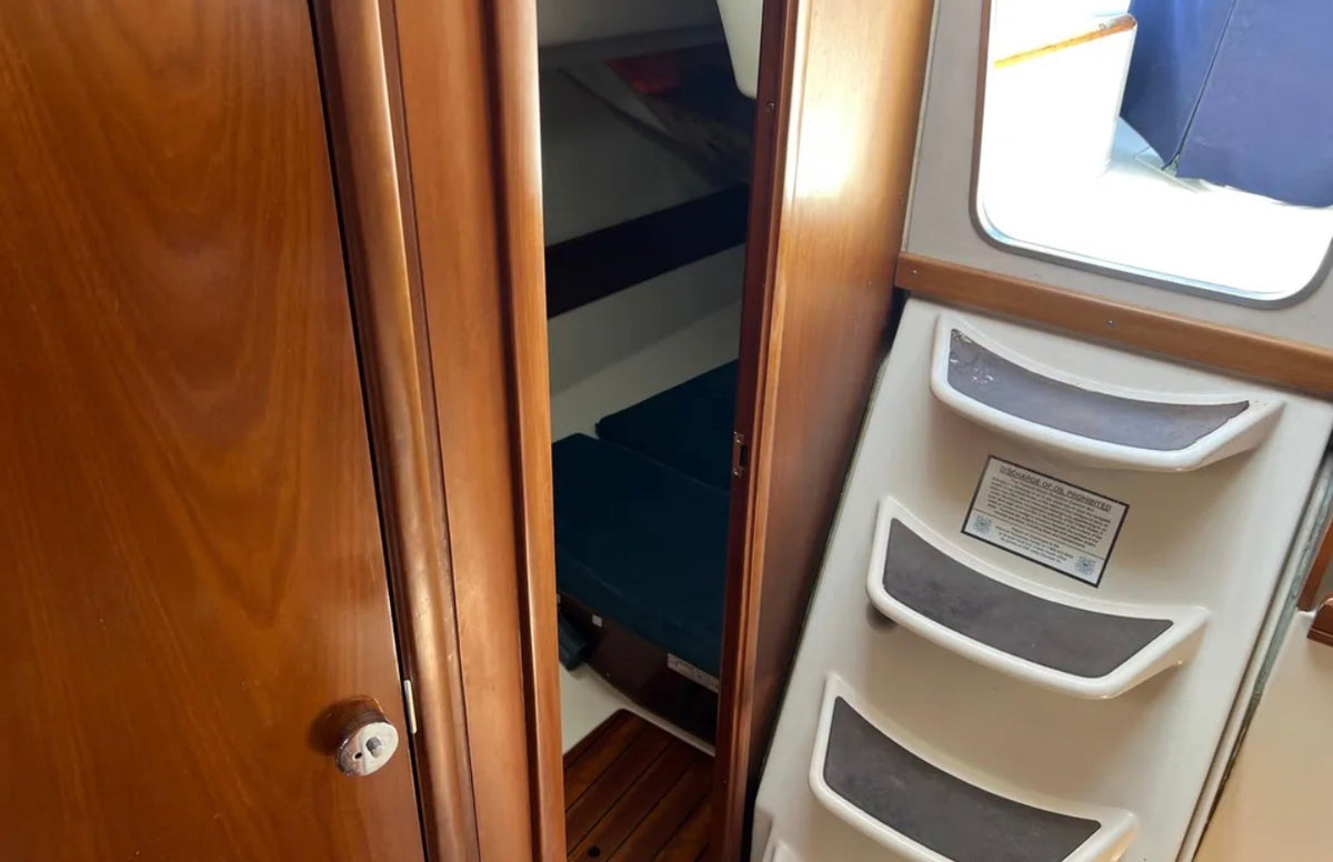 1999 Beneteau 321 – Awesome Coastal Cruiser Located in Coronado, Ca... Offered By Yacht Coast Yacht Sales