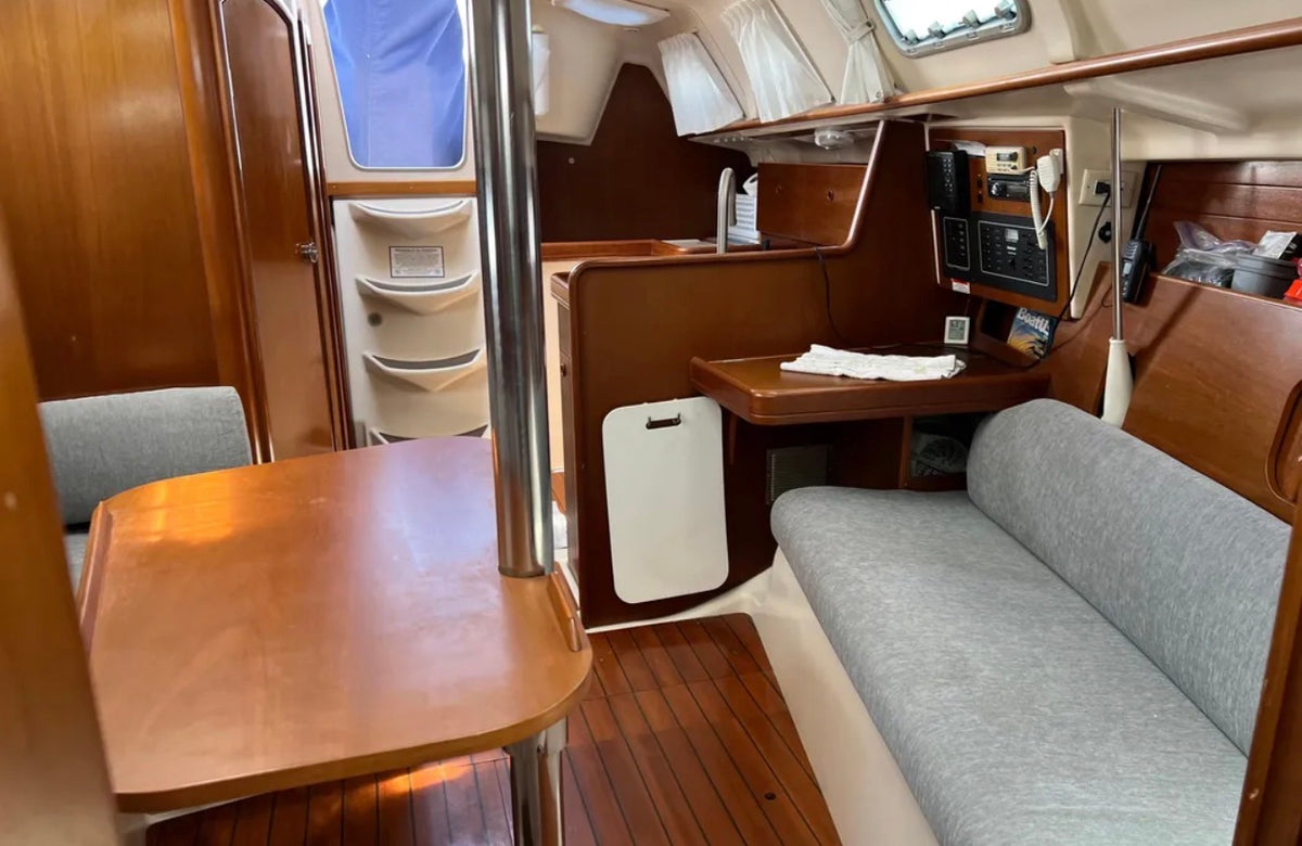 1999 Beneteau 321 – Awesome Coastal Cruiser Located in Coronado, Ca... Offered By Yacht Coast Yacht Sales