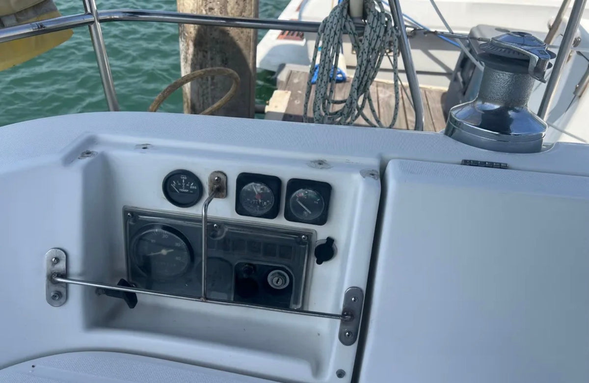 1999 Beneteau 321 – Awesome Coastal Cruiser Located in Coronado, Ca... Offered By Yacht Coast Yacht Sales