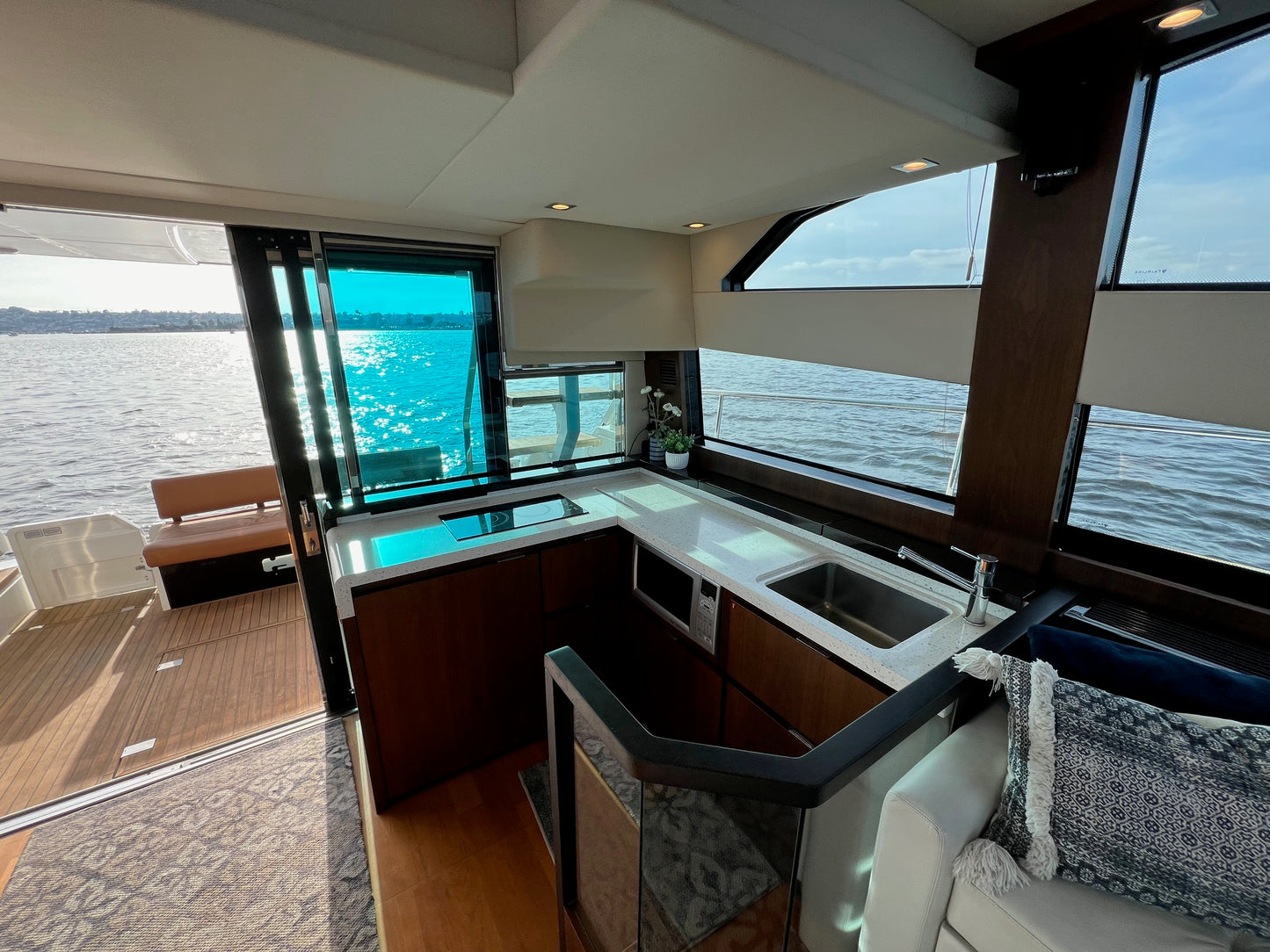 2014 Fairline Squadron 50... Located in San Diego, Ca Offered By Yacht Coast Yacht Sales