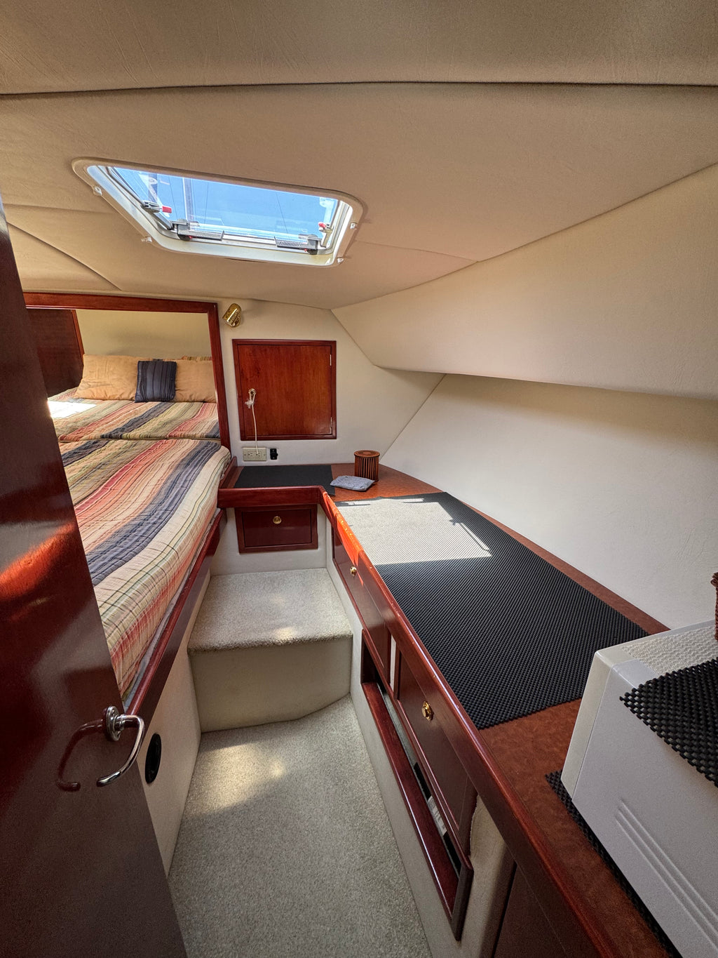 Sold! 2001 Zeta 32' Flybridge Catamaran... Located in San Diego, Ca... Offered By Yacht Coast Yacht Sales