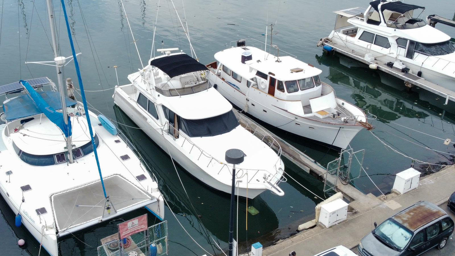 1994 Navigator 5600 Located in Honolulu, Hawaii... Offered by Yacht Coast Yacht Sales