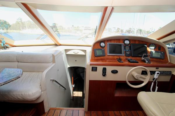 2007 68' Lazzara Yacht, LLC Owned...Located in San Diego, Ca... Offered By Yacht Coast Yacht Sales